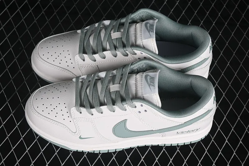 All categories Nk SB Dunk series Nk SB Dunk Low low-top sneakers Nike SB Dunk Low low-top casual sneakers WG0320-142